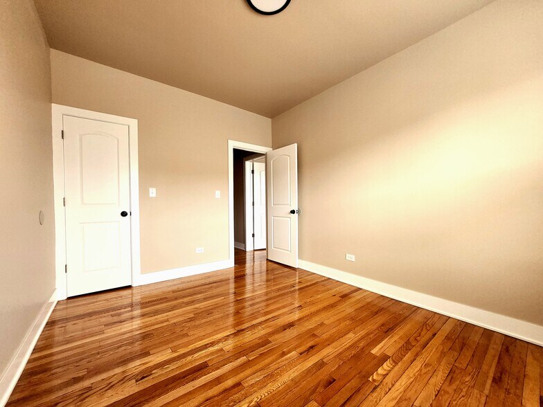 Building Photo - 1359 S Kildare Ave