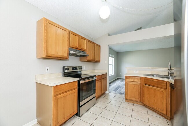 Building Photo - 141 Sterling Hill Dr