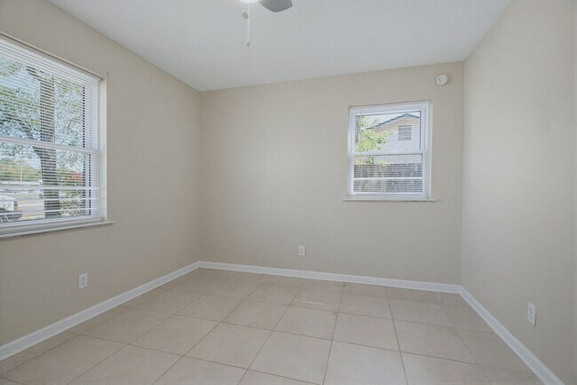 Building Photo - 5471 Buena Vista Ave