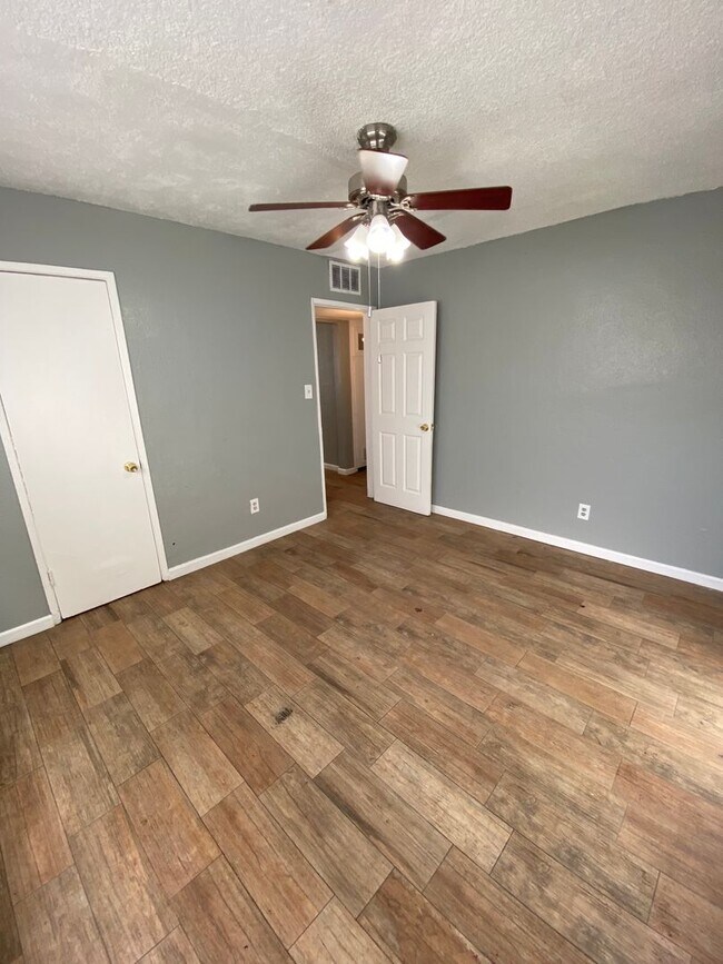 Building Photo - 600 N St