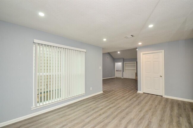 Building Photo - 7703 Quail Meadow Dr