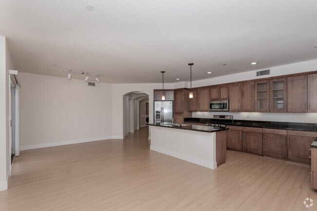 2BR, 2BA - 1660 SF - Metro Art Brentwood Luxury Living