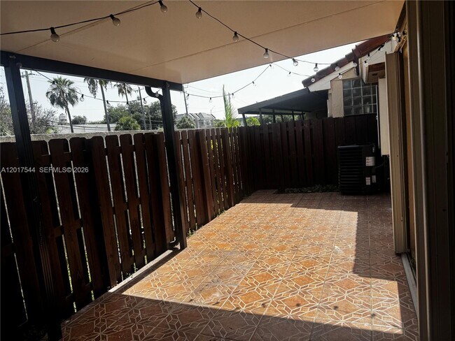 Building Photo - 6532 NW 170th Terrace