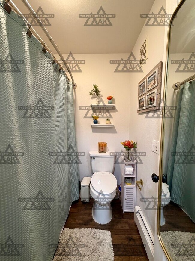 Building Photo - 3BR Home in North Pole | Fenced Yard/Pet Friendly + Garage | Available June 15