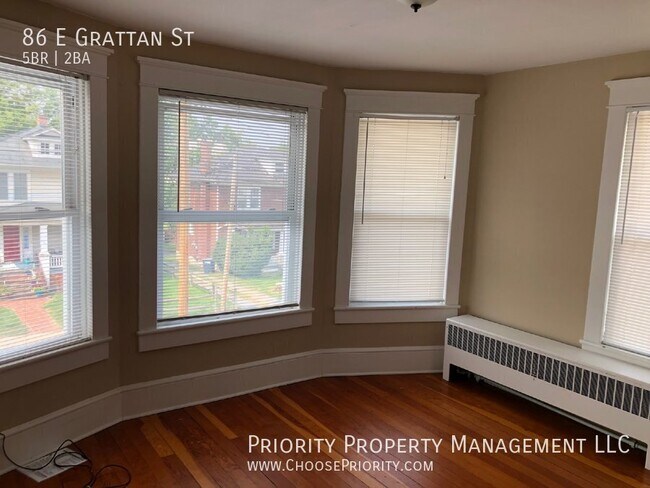 Building Photo - 86 E Grattan St