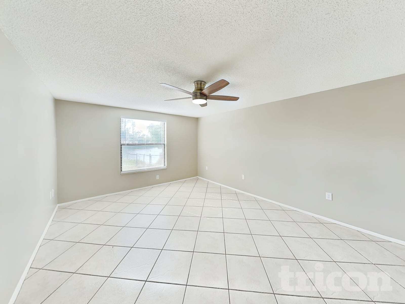 Building Photo - 6101 37th Ave W