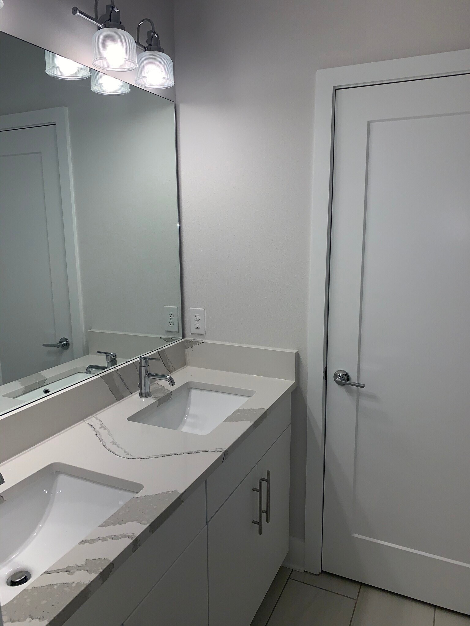 Bathroom 1 - 946 Highland Ave