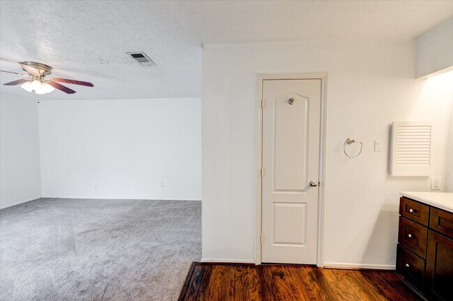 Building Photo - 3726 Acorn Run Ln