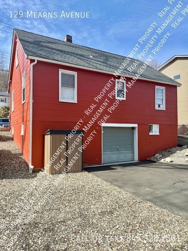 Building Photo - 129 Mearns Ave