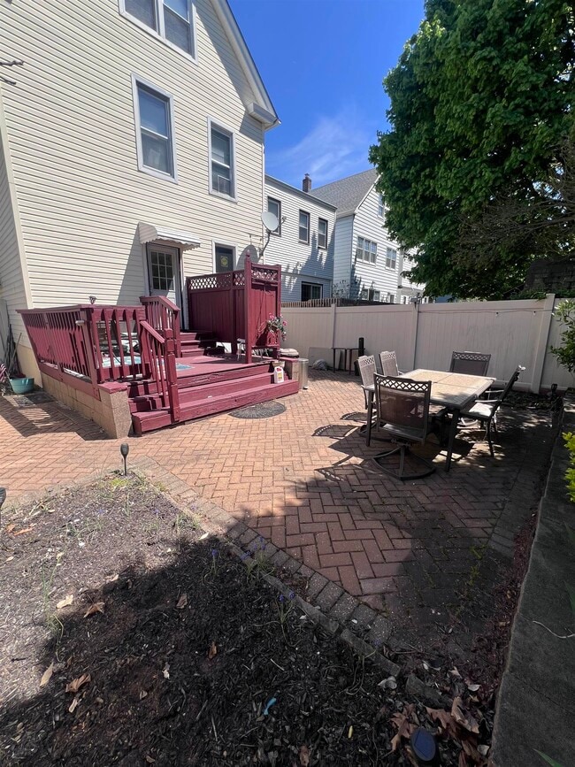 Building Photo - 94 W 46th St