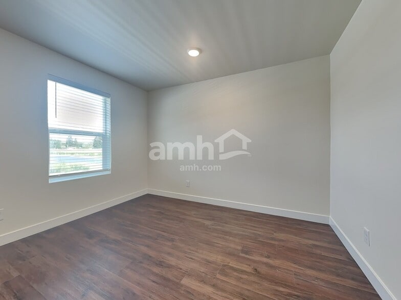 Building Photo - 7707 Verona Lp SW