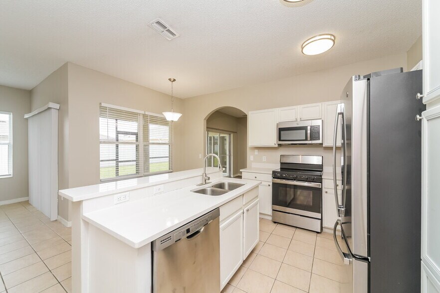 Building Photo - 243 Anson Dr