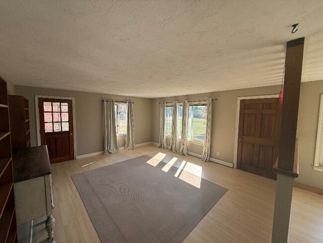 Building Photo - 1619 Alna Rd