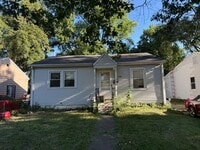 Building Photo - 2133 E Monroe St