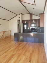 Building Photo - 213 Pearsall Ave