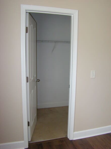 Bedroom #2 - Closet - 8401 Callabee Way