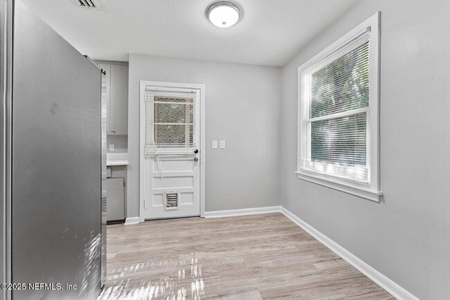 Building Photo - 431 W 62nd St
