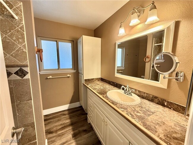 Building Photo - 6236 W Elmira Dr