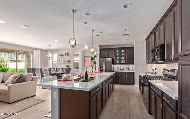 Building Photo - 5214 N 188th Ln