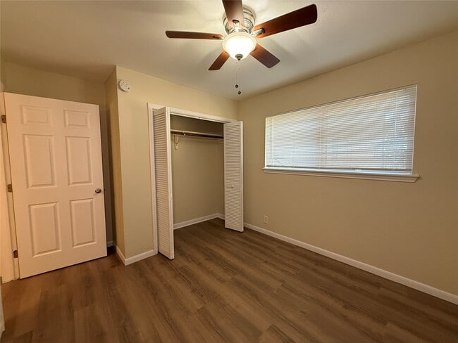 Building Photo - 1530 Heights Blvd