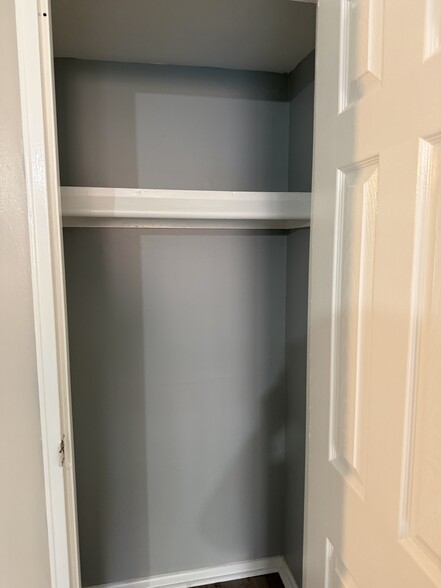 Building Photo - 7 Wexford Dr