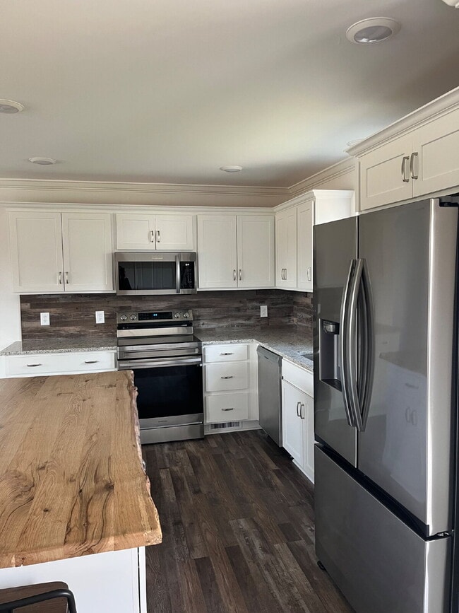 Building Photo - 9155 Concord Rd