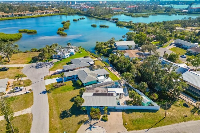Building Photo - 503 Roberts Bay Dr