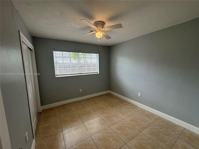 Building Photo - 115 Sierra Dr