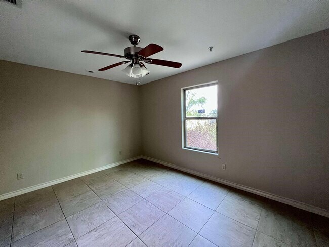 Building Photo - 408 Shiloh Dr