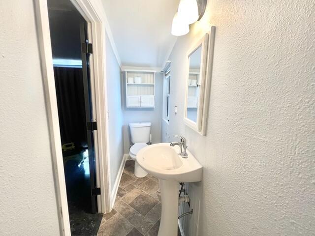 Building Photo - 333 Edge Ave