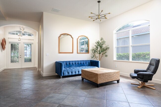 Building Photo - 3961 Knott Dr