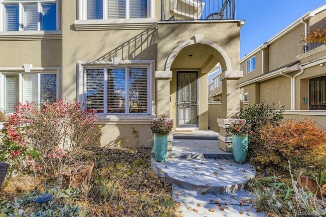 Building Photo - 346 Jackson St