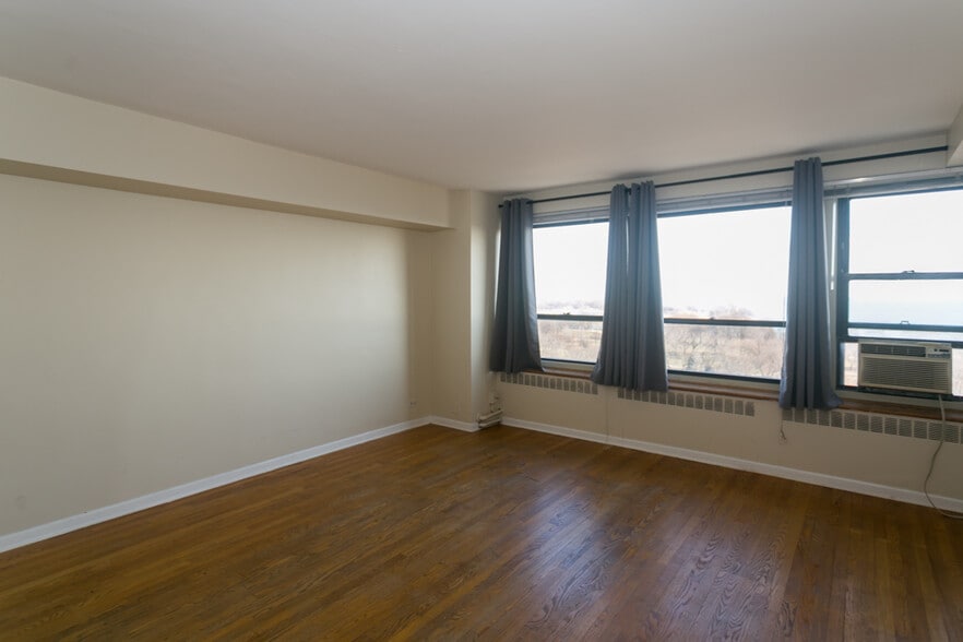 Building Photo - 4180 N Marine Dr