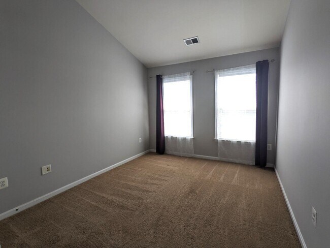 Building Photo - 13996 Khalid Ln