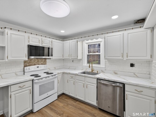 Building Photo - 87 McVeagh Rd