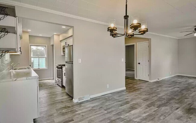 dining room - 743 Marie Ave