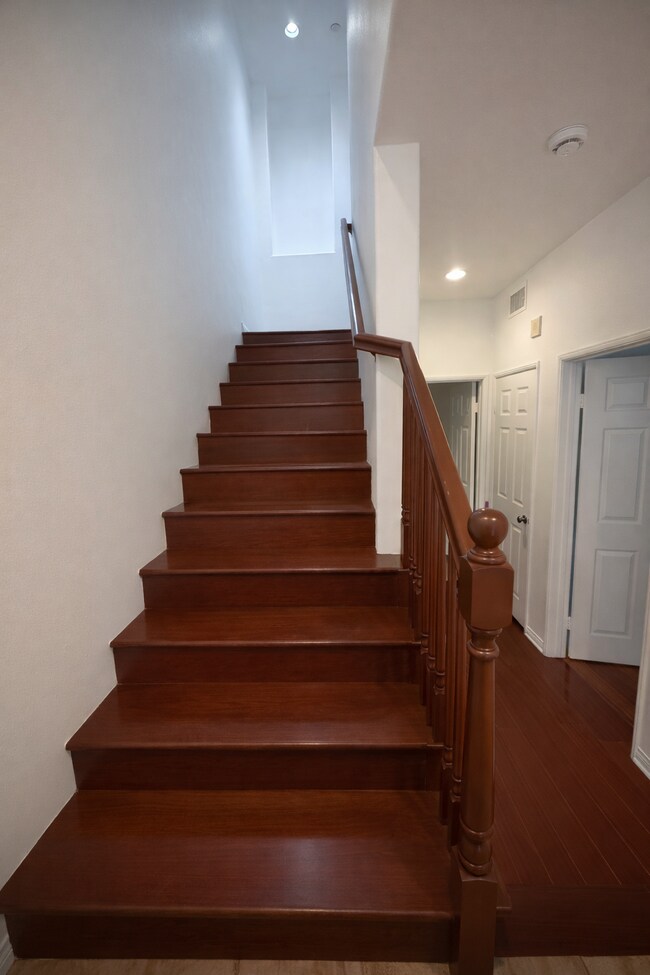 Building Photo - 14 Arabis Ct