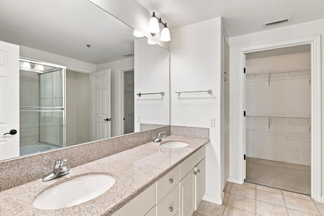 Building Photo - 520 Lunalilo Home Rd