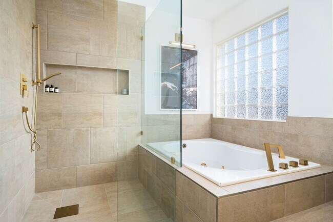 Building Photo - 53680 Avenida Montezuma