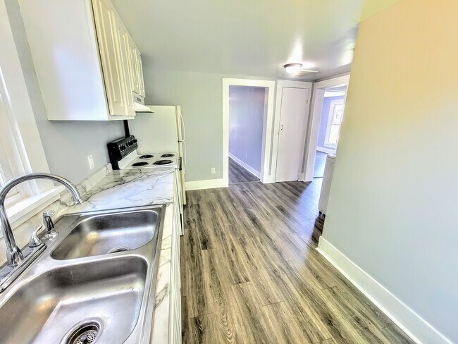 Kitchen - 43 N Highland St