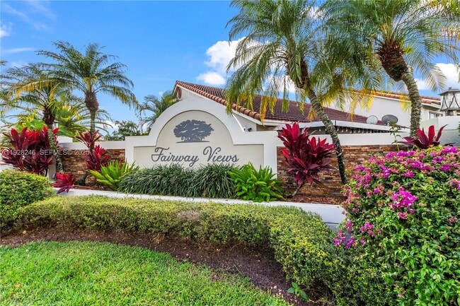 Building Photo - 7464 Pinewalk Dr S