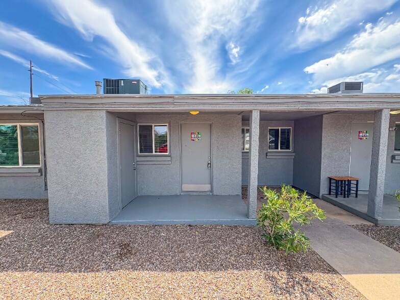 Building Photo - 301 W Turney Ave