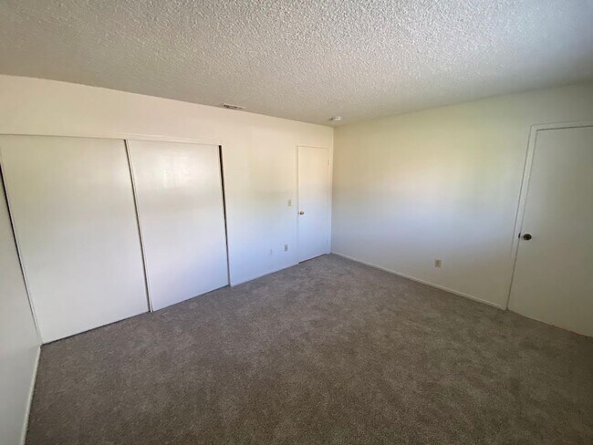 Building Photo - 3 Bedroom 2 Bath Home In Rosemont Open House Friday May 8th 4-4:30 PM