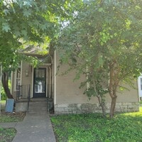 Building Photo - Nice 2Bed/1Bath Cottage