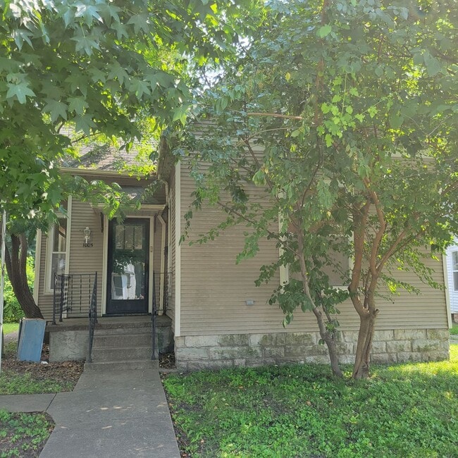 Primary Photo - Nice 2Bed/1Bath Cottage