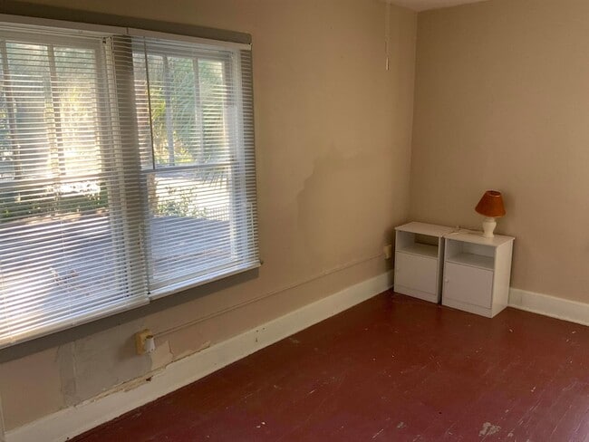 Building Photo - 1509 Twigg St