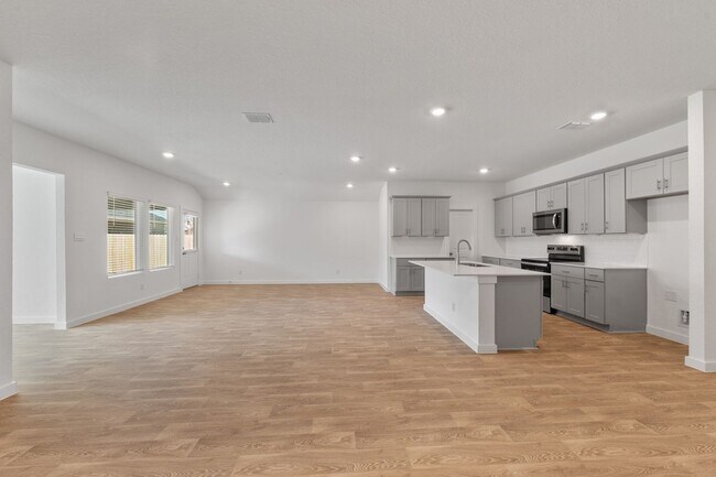 Building Photo - Luxurious 4 BR / 2 BA with THREE-CAR GARAGE - 2314 SF - Harmony Hills, Fredericksburg!