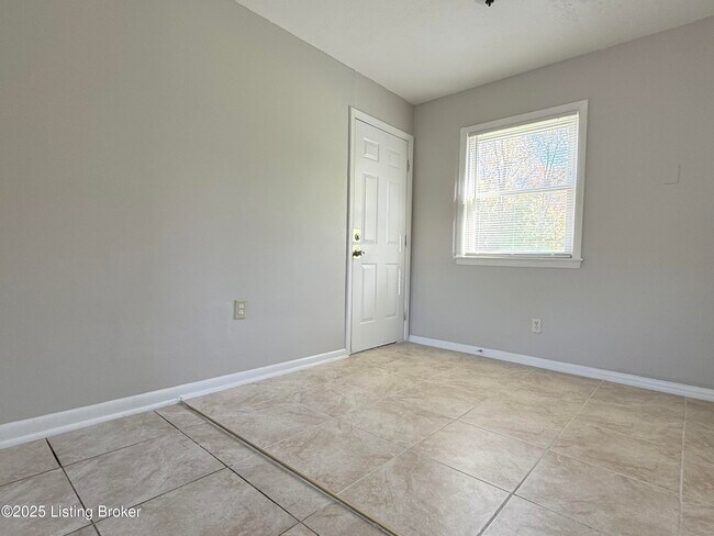 Building Photo - 12611 E Orell Rd