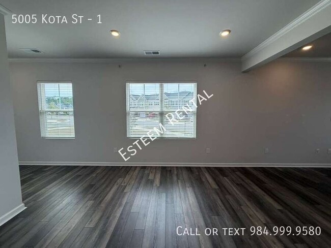 Building Photo - 5005 Kota St