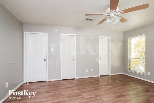 Building Photo - 3922 Maple Heights Dr
